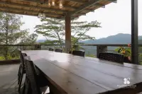 Panoramic view of Knuckles Mountain Range